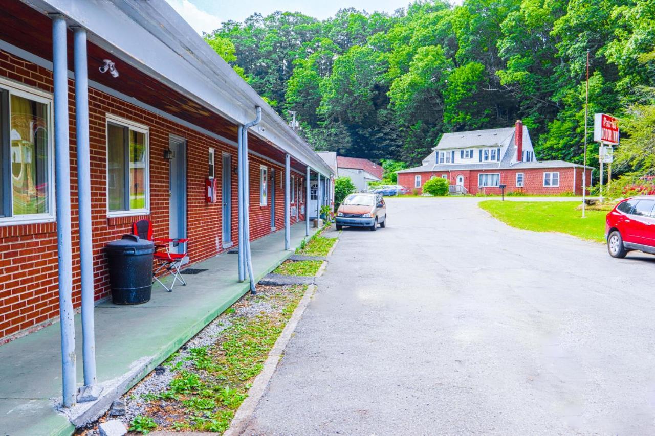 Patriot Inn Motel Beaver Wv, By Oyo Eksteriør billede